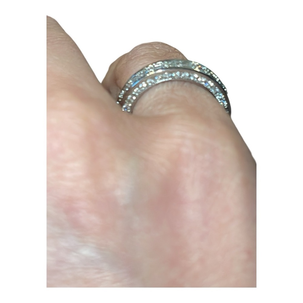 Elegant Silver Crystal Ring-Costume jewelry! Stunning - Picture 6 of 6